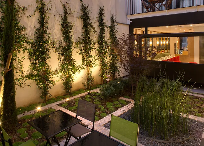 Jardins De Mademoiselle Hotel & Spa Parijs